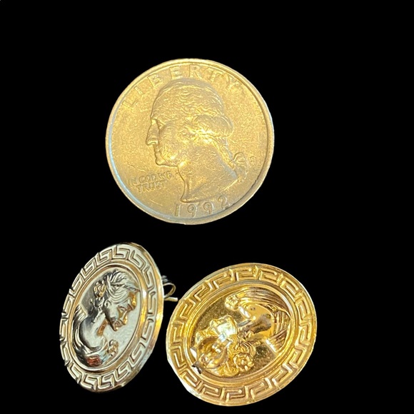 18k Real Gold Stud Earrings - Picture 3 of 4